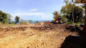 Anpassung des Plateaus für den bau des Hauses
